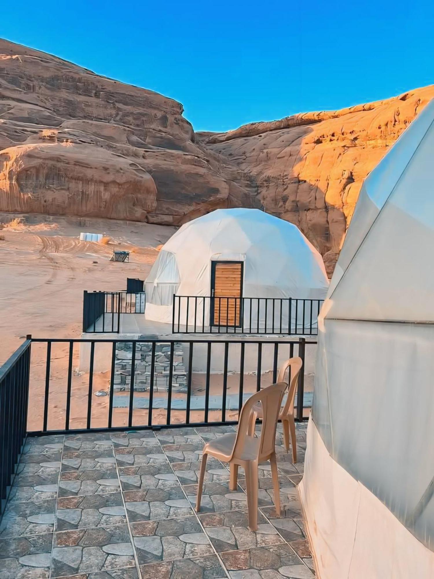 Ali wadi rum camp Hotel Bagian luar foto