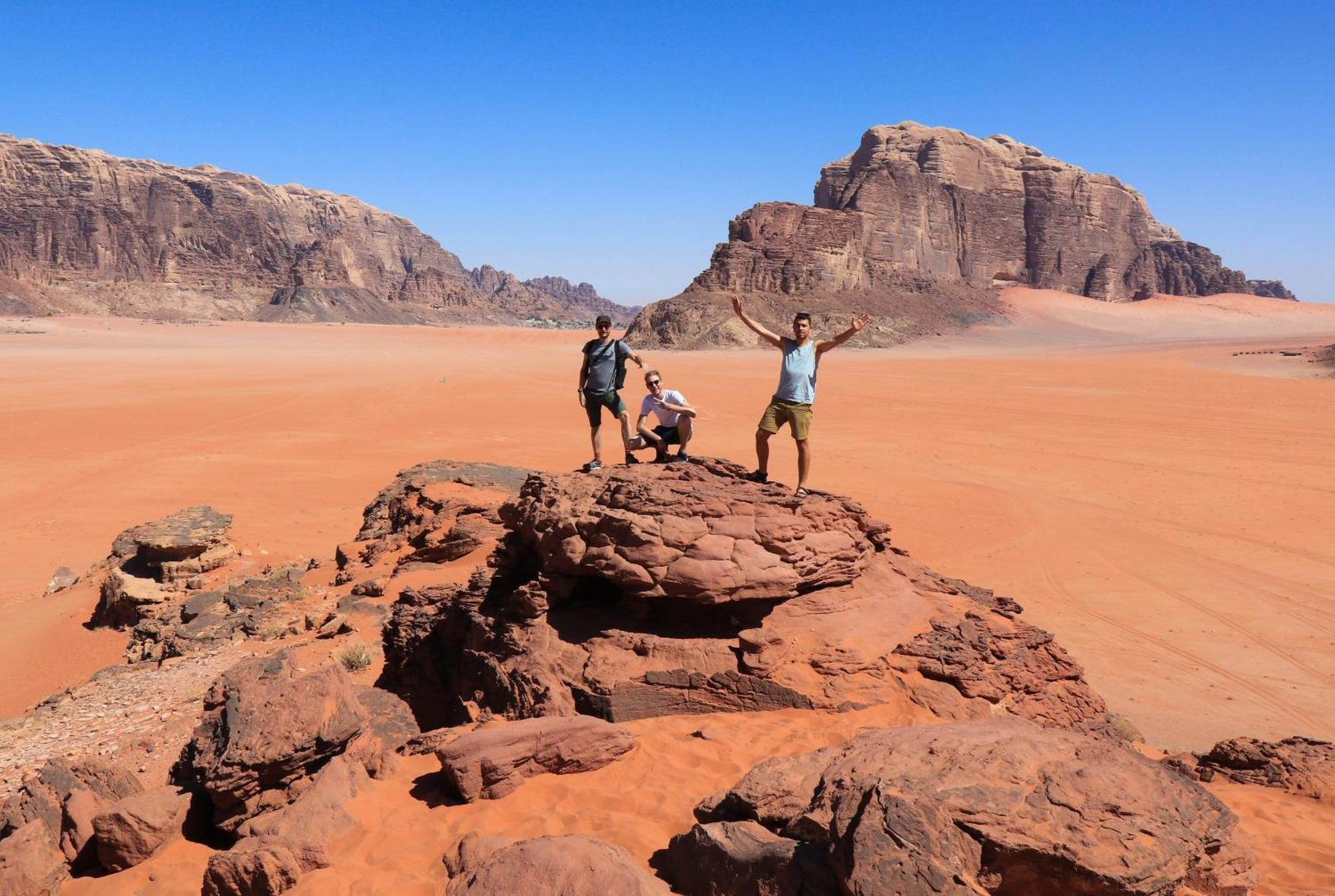 Ali wadi rum camp Hotel Bagian luar foto